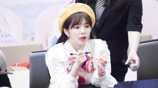 Korean Pop Music: Irene licking her lips