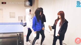 Korean Pop Music: IZ*ONE Yena slapping Hyewon's ass.