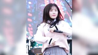 Korean Pop Music: April - Chaekyung 8