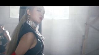 Korean Pop Music: And you thought Hyo wasn't sexy