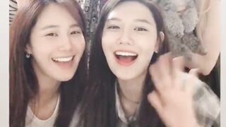SNSD - Yuri greets the kpopfappers - K-pop