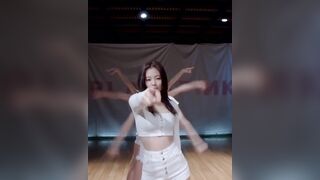 Korean Pop Music: Blackpink - Jennie 2