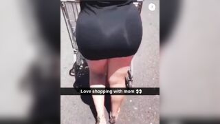 Mommy Son: Shopping with mommy