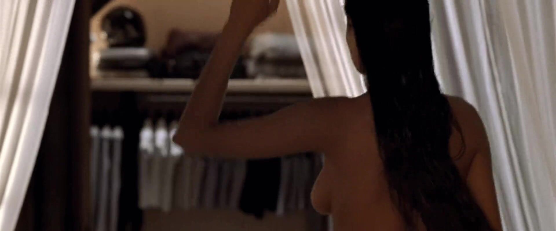 Nostalgia: Angelina Jolies Sideboob - Tomb Raider - Porn GIF Video |  nenyda.com