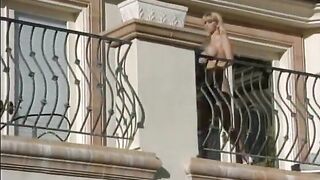 topless Jenna Jameson walking in the abode