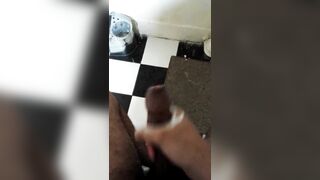 18 year old achieves male squirting by simulating the head of the penis