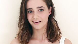 Cute: Holly Earl