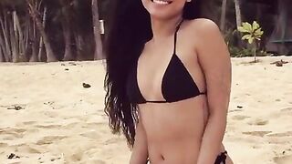 FilipinoFriday. Sexy bikini chick with a ravishing smile