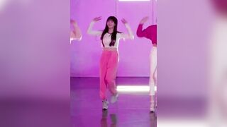Korean Pop Music: IZ*ONE - Eunbi 7