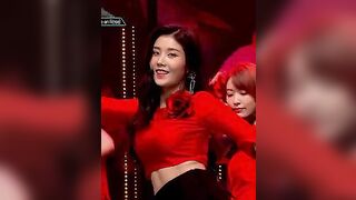 Korean Pop Music: IZ*ONE - Eunbi 12