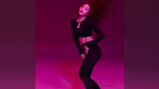 Korean Pop Music: Everglow - Sihyeon, Yiren & Aisha
