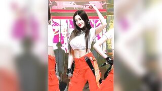 Korean Pop Music: Iz*One - Eunbi