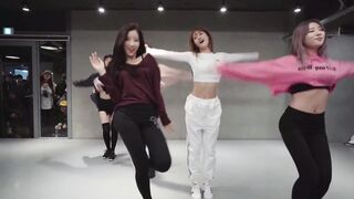 Korean Pop Music: PLAYBACK - Desire You To Say - Choreography