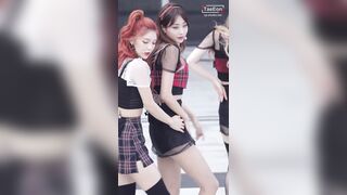 Korean Pop Music: 9Muses - Sojin & Kyungri 3