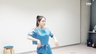 Chungha - Mi Gente rehearsal - K-pop