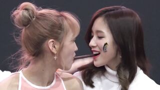 Korean Pop Music: Twice Momo & Mina kiss