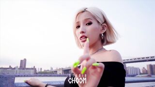 i-DLE - SOYEON - Quick tongue action