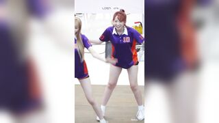 wJSN Mei Qi - The Chinese Dancing Queen is Glad