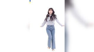 Korean Pop Music: Momoland - Ahin 10