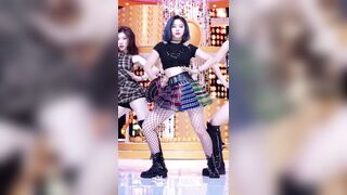 ITZY - Ryujin Thigh Jiggle Thread - K-pop