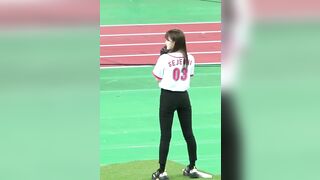 Korean Pop Music: GUGUDAN Sejeong baseball pitch