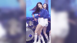 Korean Pop Music: Momoland - Yeonwoo 37