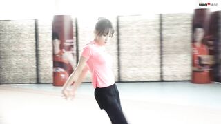 Korean Pop Music: yuju - sexy body