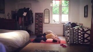 Korean Pop Music: IU doing Yoga