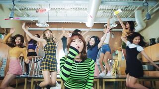 Korean Pop Music: Twice - Momo's Slowmo