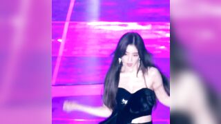 Irene jiggly tits - K-pop