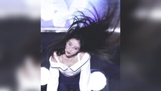 LOONA - Yves - K-pop