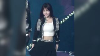 Twice - Momo - K-pop