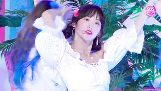 Korean Pop Music: WJSN - Luda cute smol shoulders and back