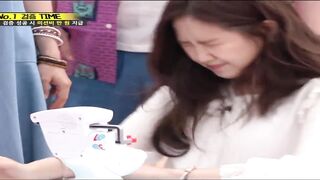 Korean Pop Music: Apink - Naeun receives a surprise