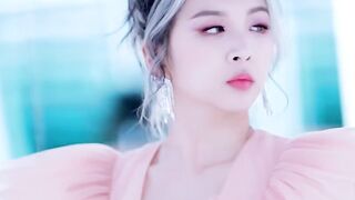 Korean Pop Music: KARD - Jiwoo
