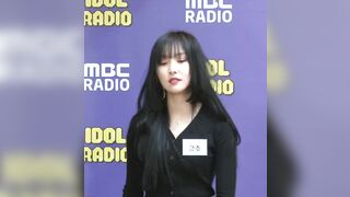 Korean Pop Music: Gfriend Yuju's body, bouncy in all the right places