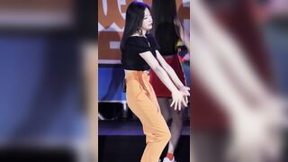 Korean Pop Music: Saerom's tasty ass