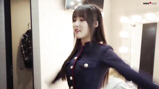 Gfriend Yuju's sexy body wave - K-pop