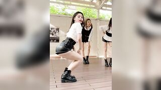 Korean Pop Music: Dreamcatcher Gahyeon sexy little ass!