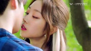 Korean Pop Music: Lovelyz - Jisoo kiss scene