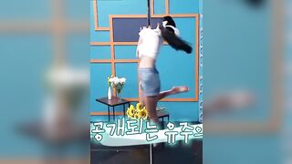 Gfriend Yuju pole dancing! - K-pop