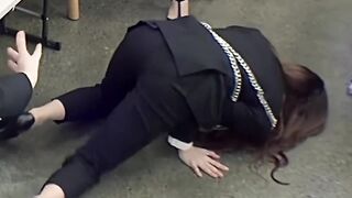 IZONE Eunbi flaunting her ass