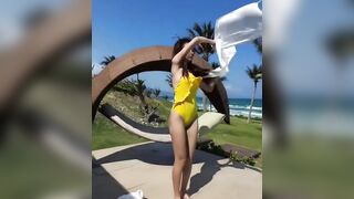 Korean Pop Music: Dalshabet Subin - Swimsuit