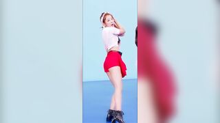 Red Velvet - Seulgi's jiggle in Power Up - K-pop