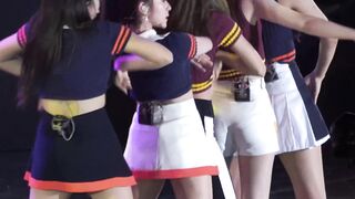 Korean Pop Music: Red Velvet - Bow