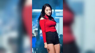 Korean Pop Music: Sistar's Bora looking great