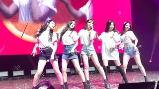 Red Velvet - Wendy & Group - K-pop