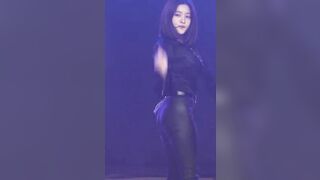 Korean Pop Music: Red Velvet - Yeri