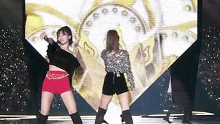 Twice - Momo & Mina - K-pop