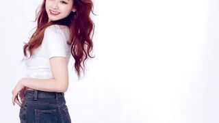 Korean Pop Music: Gugudan's Kang Mina in constricted jeans